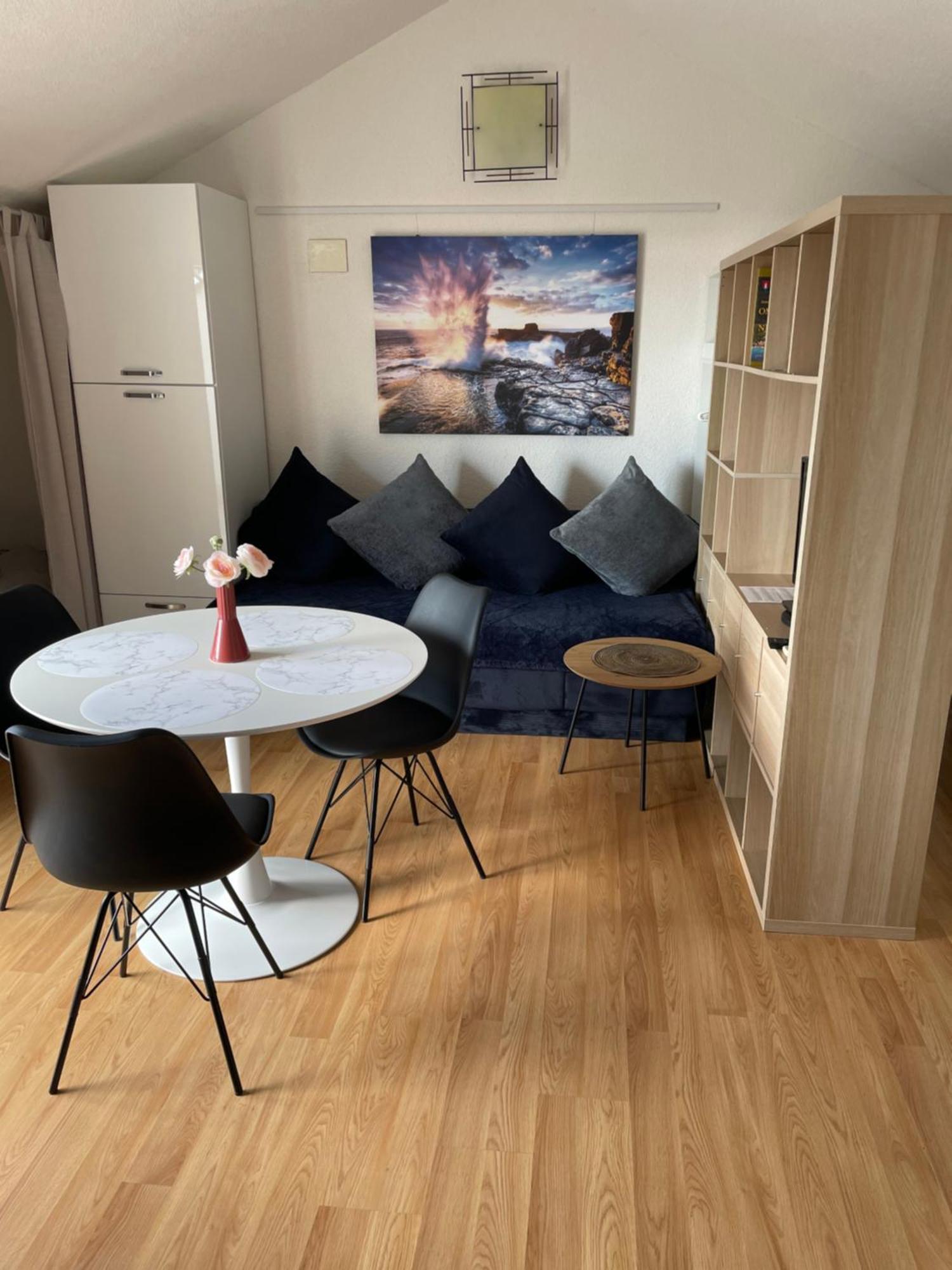 Casa Estancia Studio Apartment Njivice Esterno foto