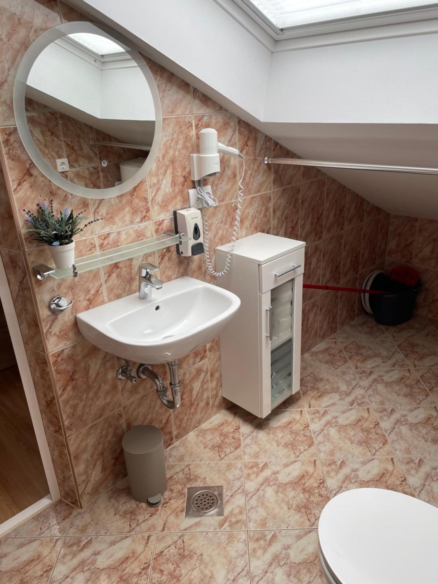 Casa Estancia Studio Apartment Njivice Esterno foto